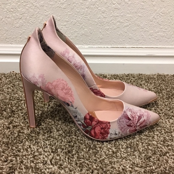 ❌SOLD❌Ted Baker London | floral heels - Picture 2 of 7